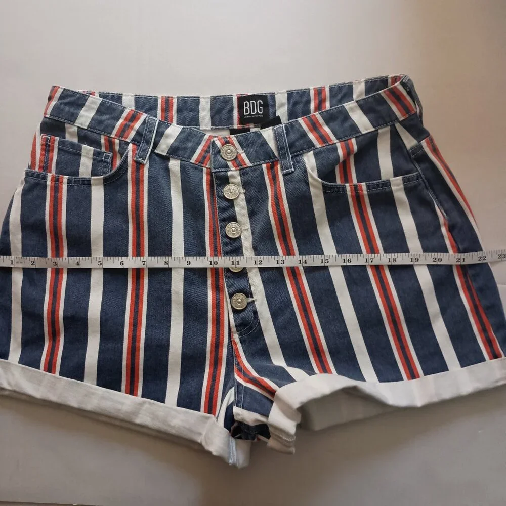 BDG Urban Outfitters Striped Mom Buttonup Denim Shorts Red White Blue Womens W32 - Picture 9 of 16